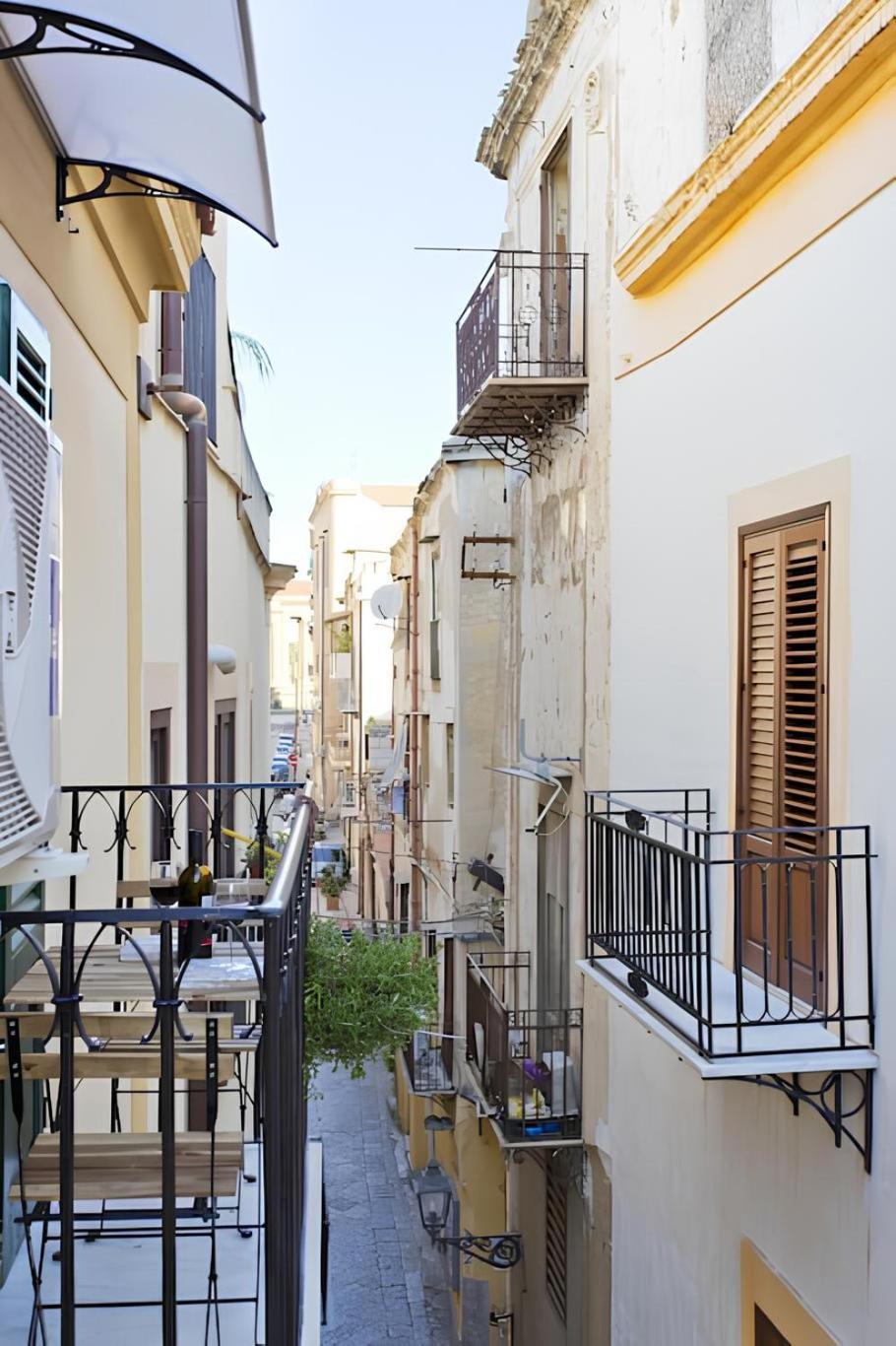 Ferienwohnung Downtown Maqueda Palermo Exterior foto